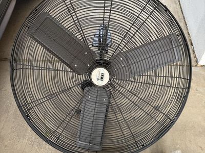 New CANARSMNA LFI WMKD30-3SPD 30” Wall Mountable Air circulator Fan