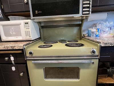 Vintage 1960/70s GE America double oven and range