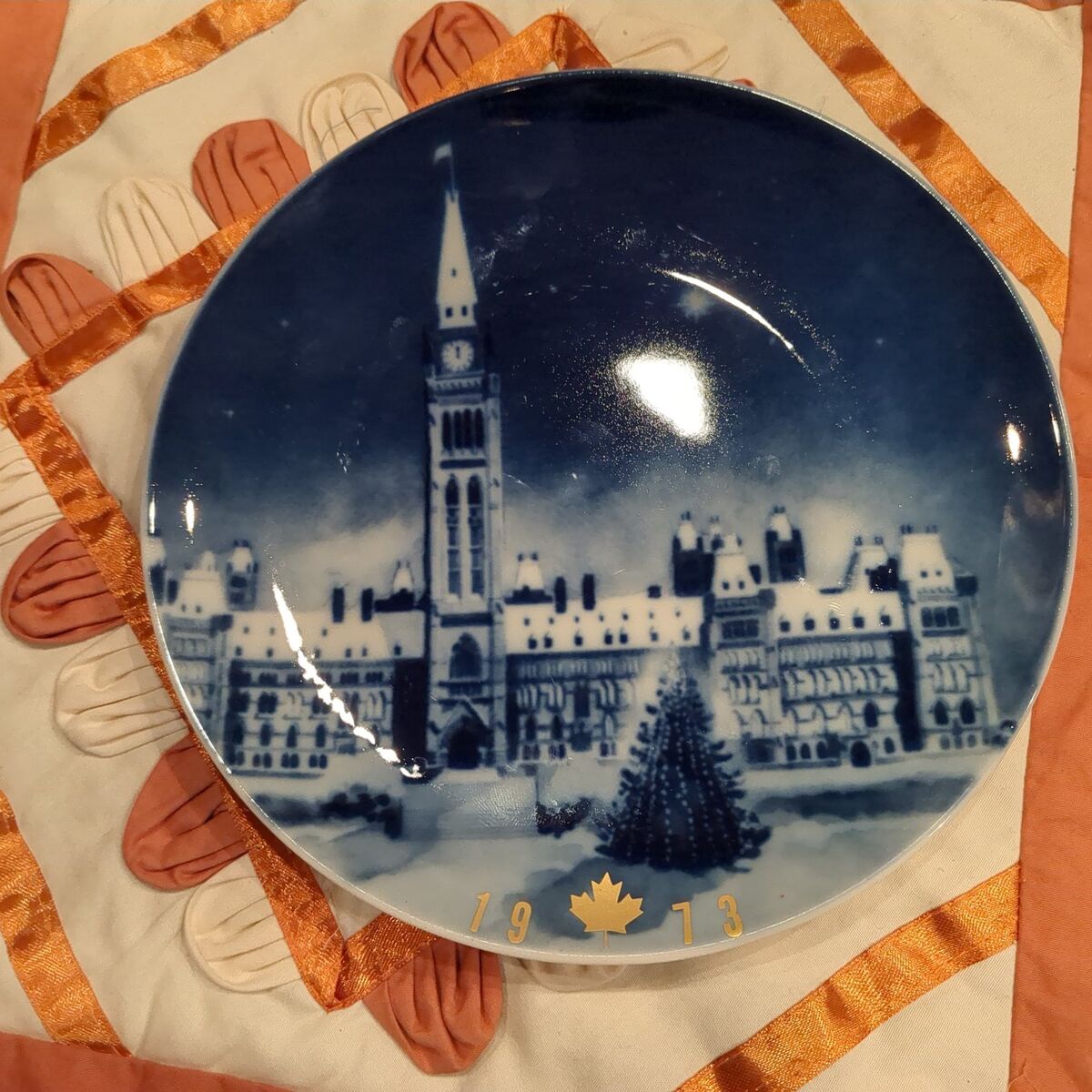 Canada Christmas plate #2