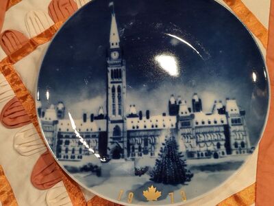 Canada Christmas plate #2