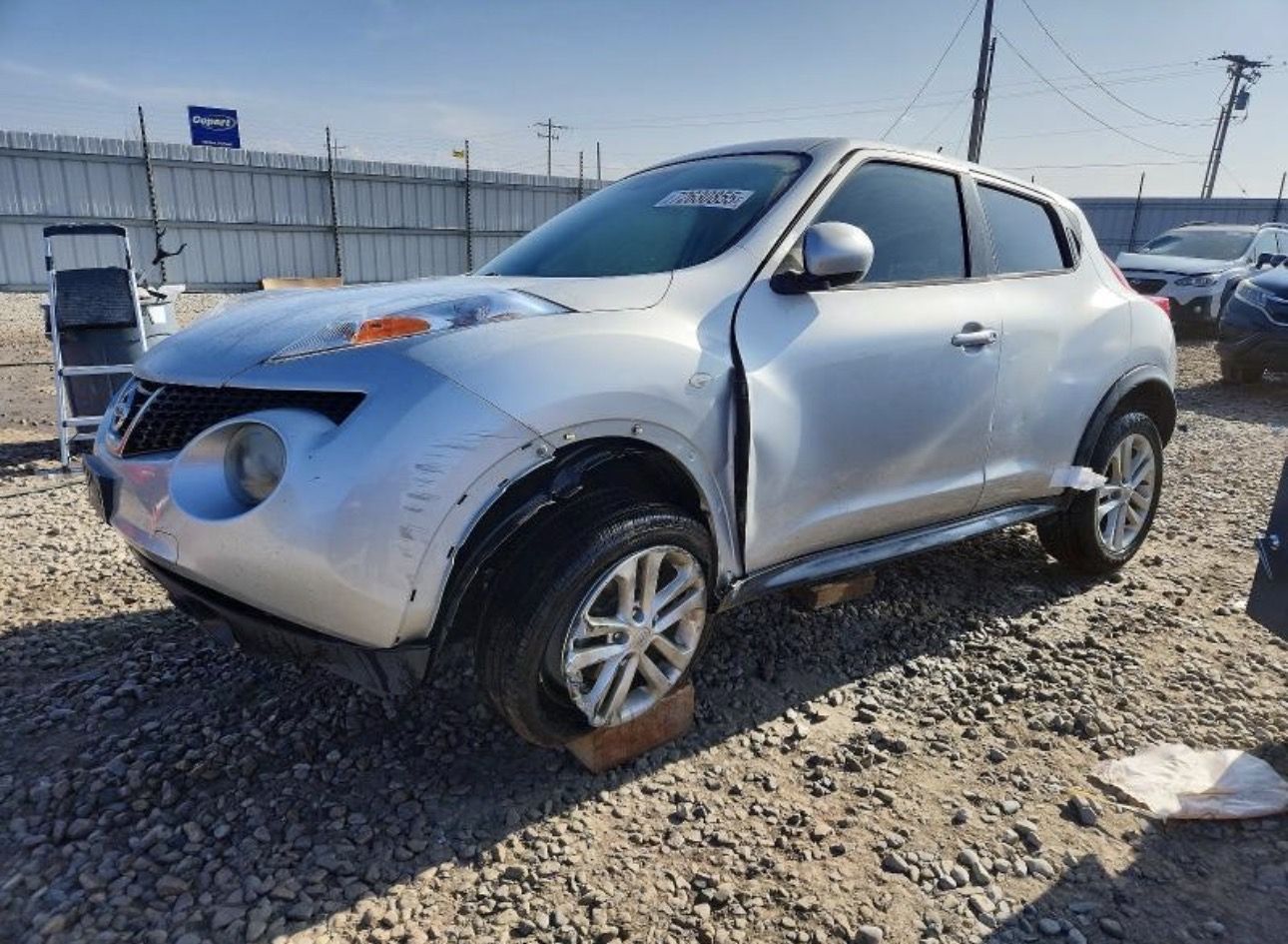 2014 nissan Juke Wrecked