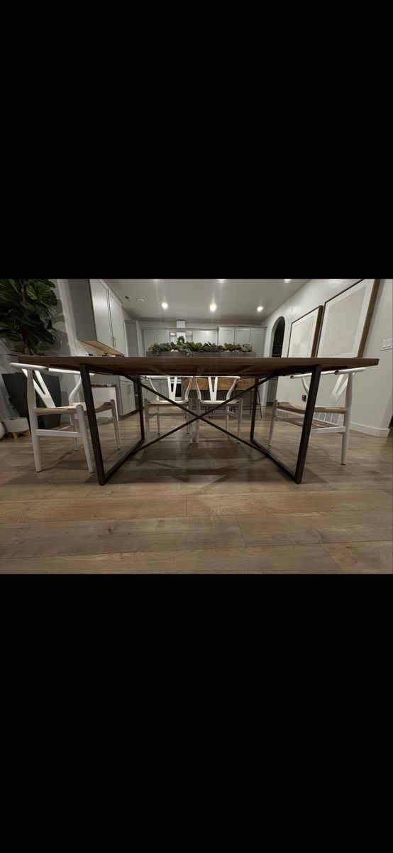 Main image 3
