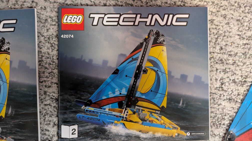 LEGO TECHNIC: 42074 Racing Yacht
