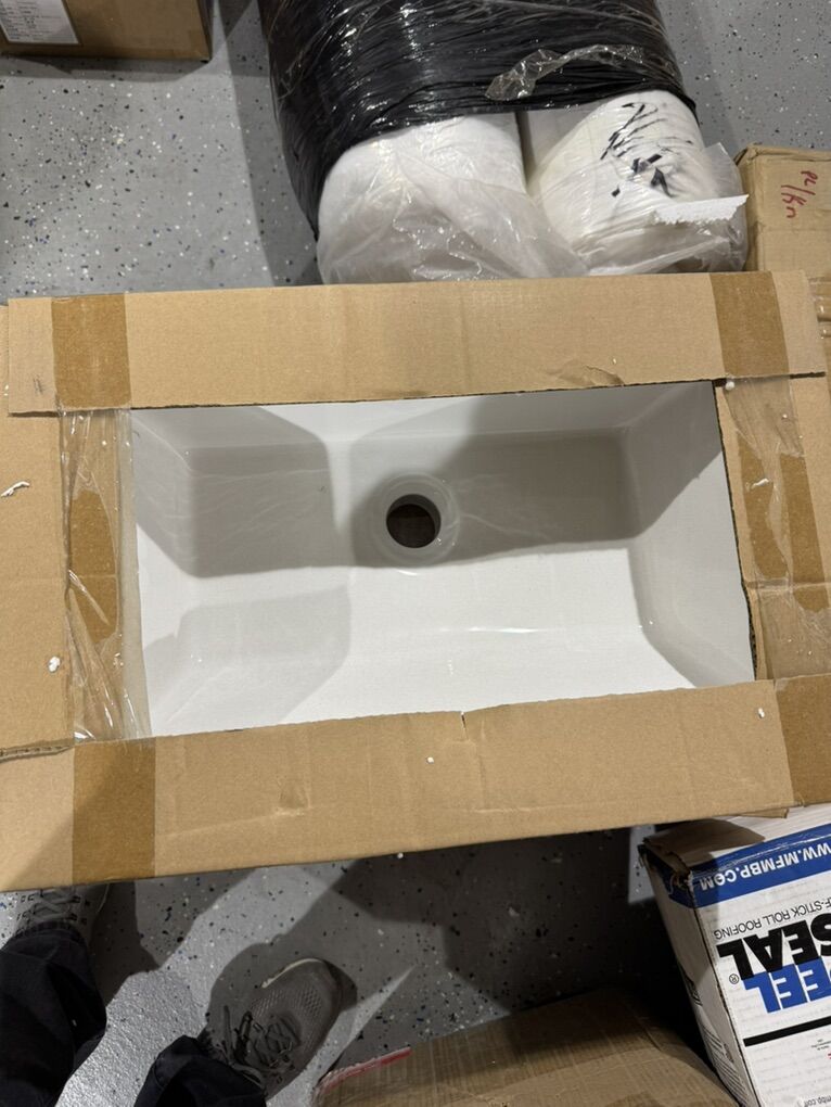 Under Counter 21in Porcelain Sink