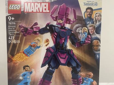 LEGO Marvel Fantastic Four vs. Galactus Construction Figure 76316