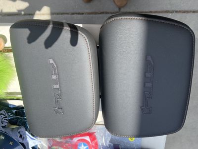 New gmc at4 headrests