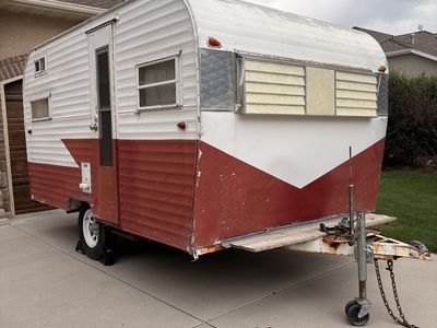 1971 Vintage Roadrunner Camper (16ft)- Towable & Usable Today
