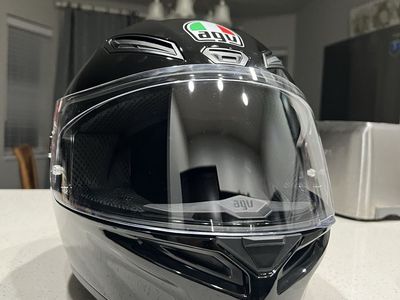 AGV K1S Glossy M - Full Face, Excellent Condition