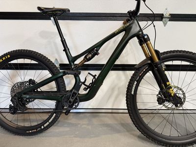 2025 Stumpjumper 15 Pro