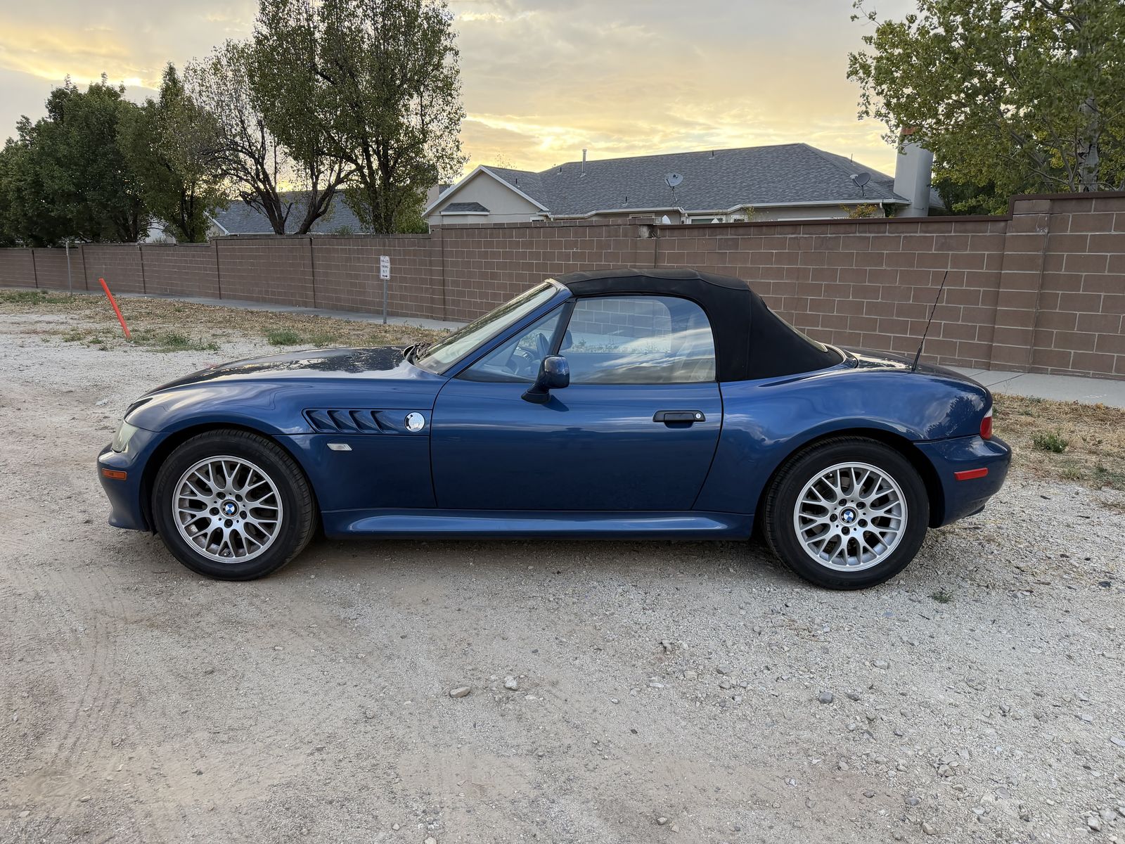 2001 BMW Z3 2.5i