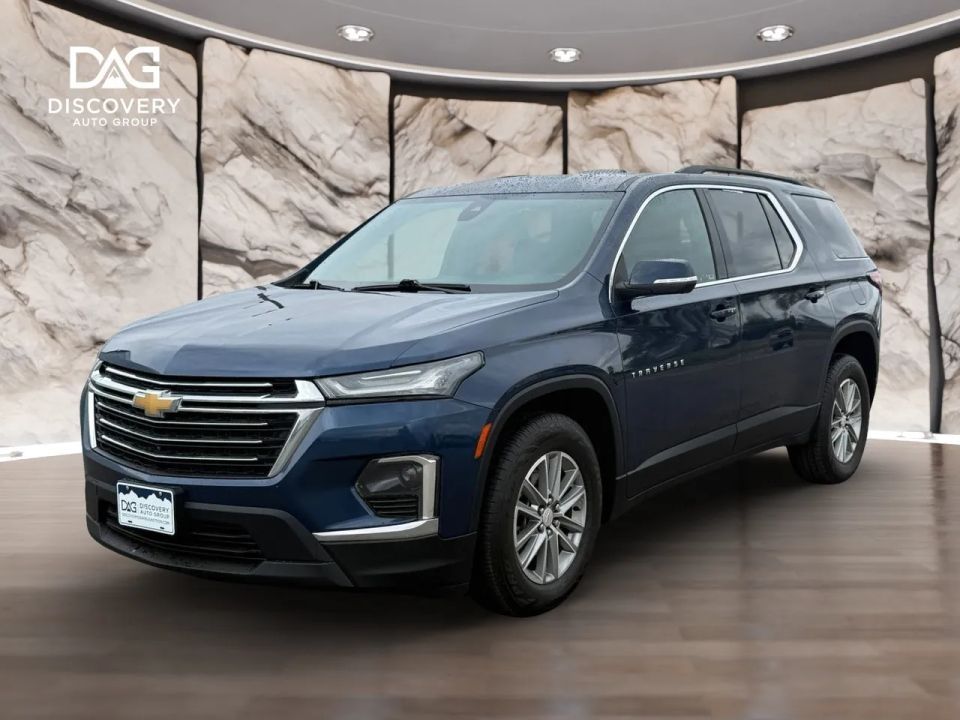 2023 Chevrolet Traverse LT Cloth