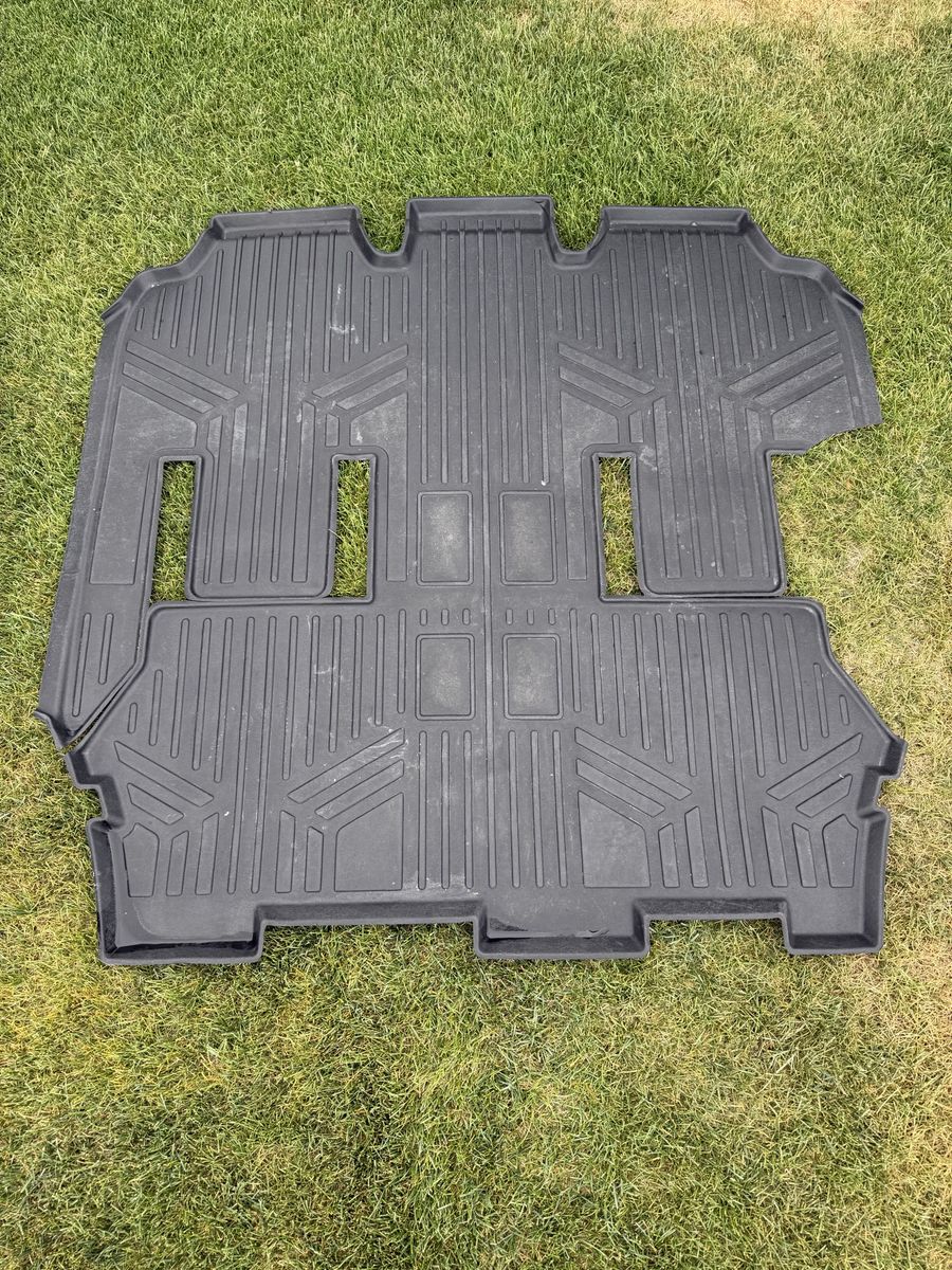 SMARTLINER Custom Fit Floor Liners For 2021-2023 Chrysler Pacifica with 2nd Row Bucket Seats(Touring & L Models)
