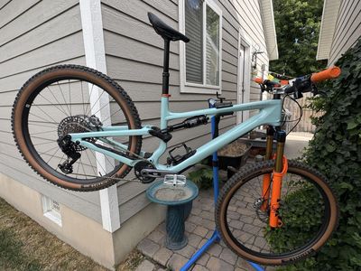 2025 Stumpjumper 15 Custom (160 fork)