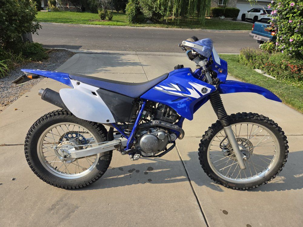 2006 Yamaha TTR230 Dirt Bike - Street Legal Dual Sport