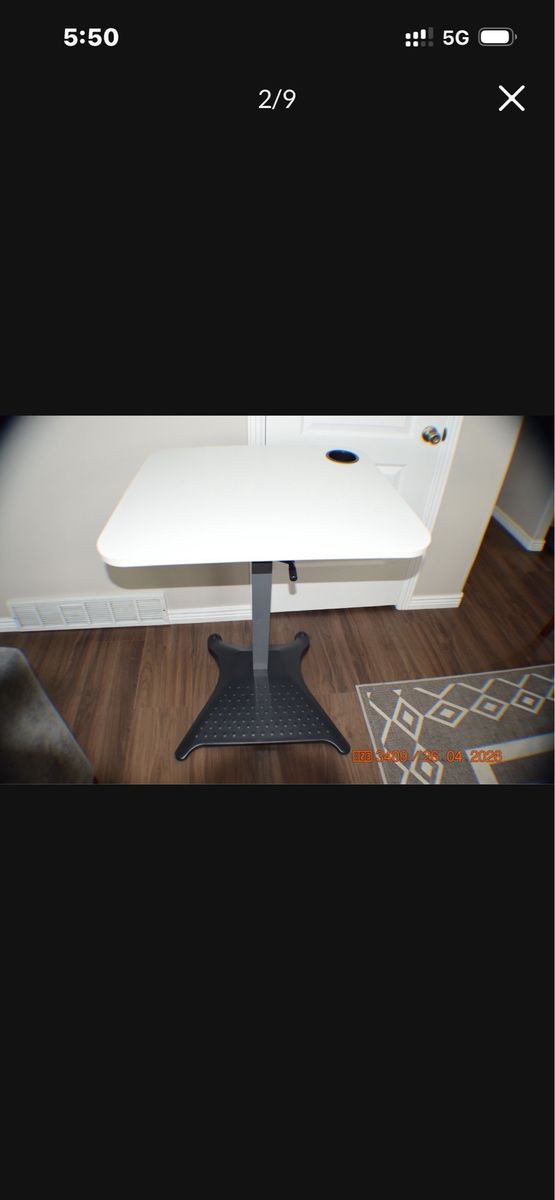 NEW Safco Brio Standing Desk w/ Cup Holder – 60% OFF Retail | White 1964WH