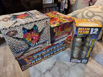 Phantom Fireworks Lot: Strategic Air Defense, God of Fire, Wolf Warrior, Dream Team 12 Shells