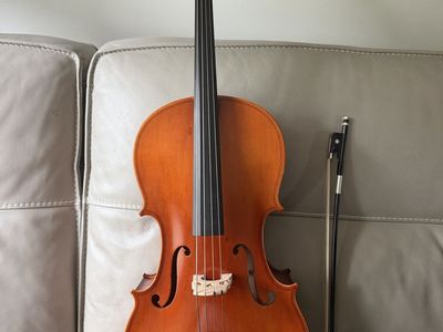 Eastman VC80 1/4 Size Cello
