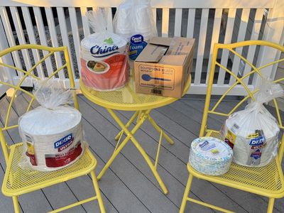 Paper Products : Chinet, Dixie, Plates and Spoons