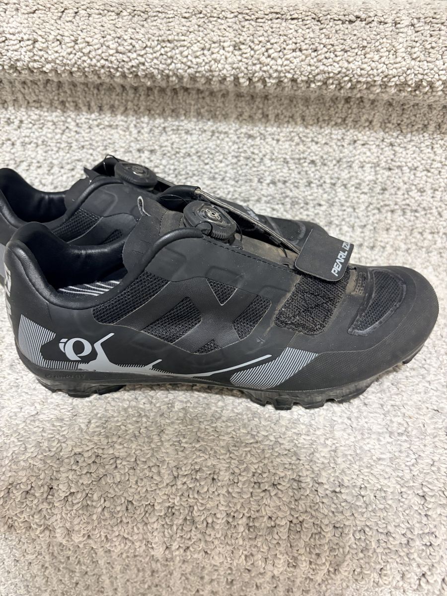 Women’s Specialized Cycling Shoe, Size 39