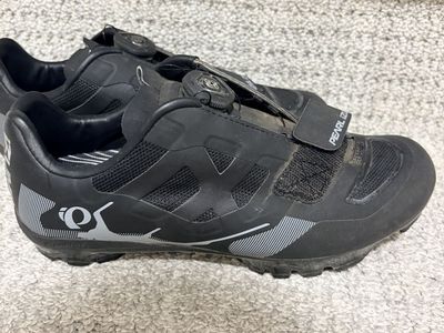 Women’s Specialized Cycling Shoe, Size 39