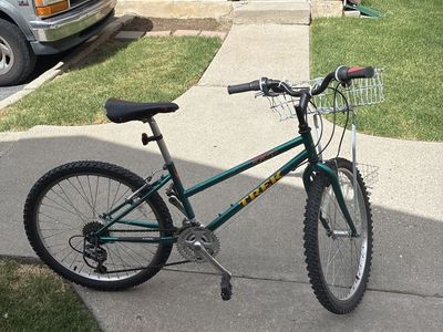 Trek 220 mountain track mountain bike