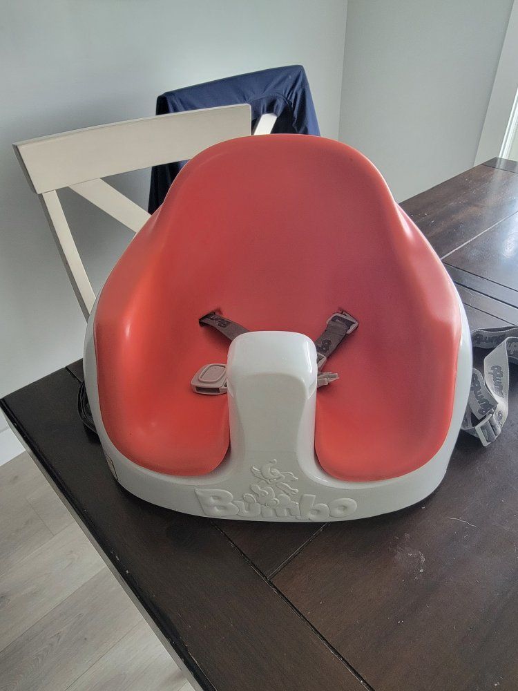 Bumbo seat