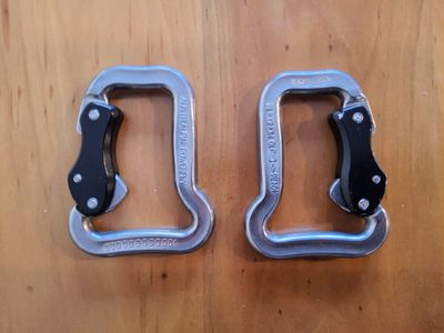 Austrialpin slidelock paragliding carabiner