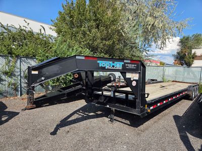 Top Hat EHGN36X83-21E-F Tri-Axle Gooseneck Trailer