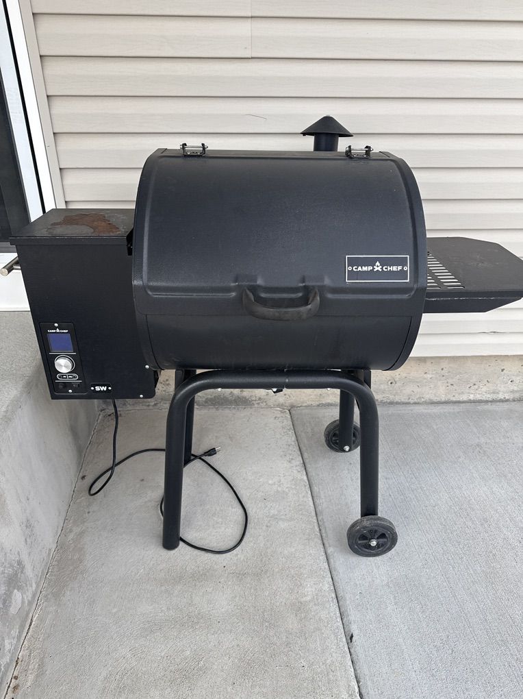 Camp Chef Smoker SW