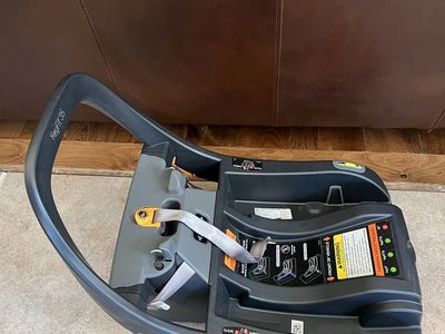 Keyfit 35 car seat base only expires August 2030