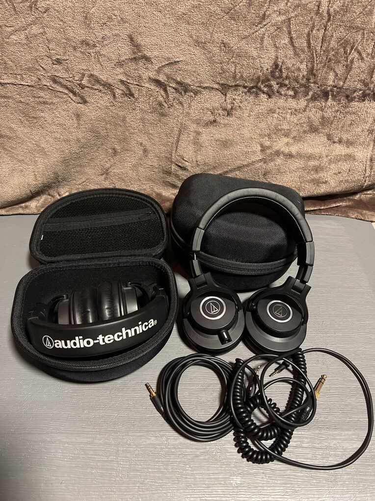 Audio Technica ATH-M40x Heqdphones