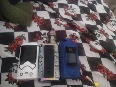 vapes