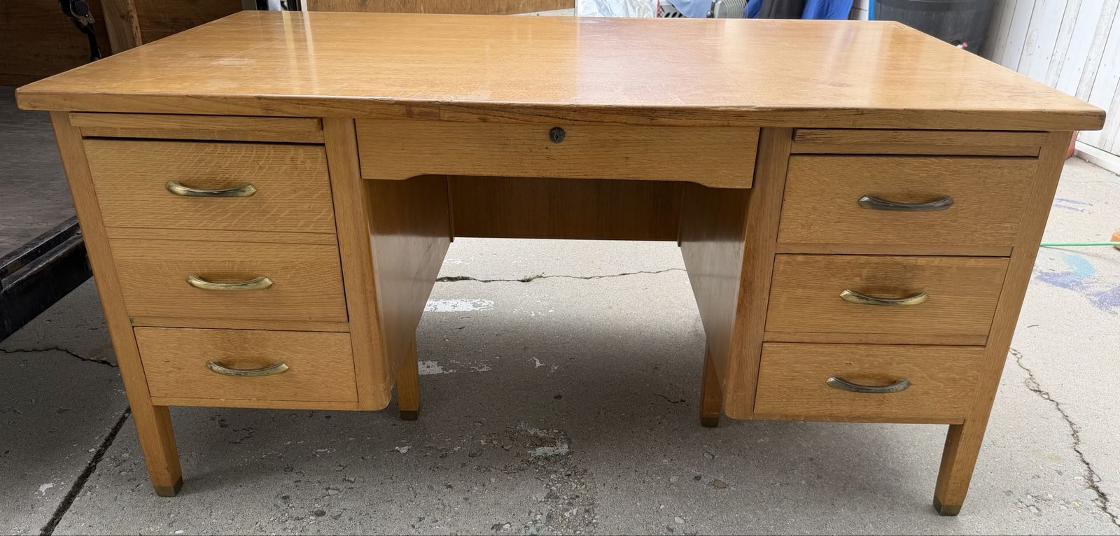 Vintage Leopold Company Oak Executive Desk with Pull-Out Writing Trays
