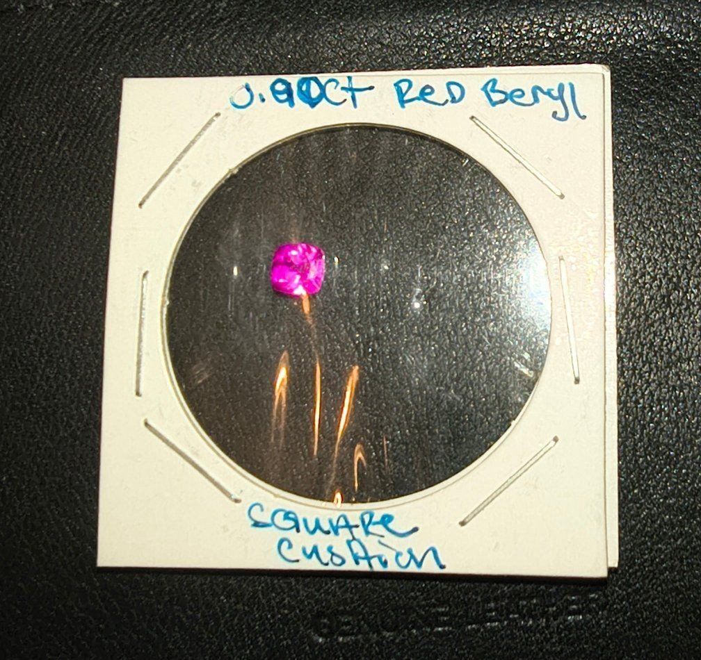 0.90ct Natural Red Beryl Loose Gemstone Square Cushion Cut Bixbite