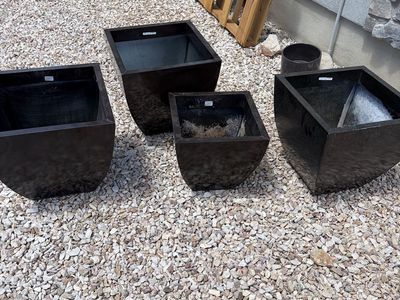 Metal pots