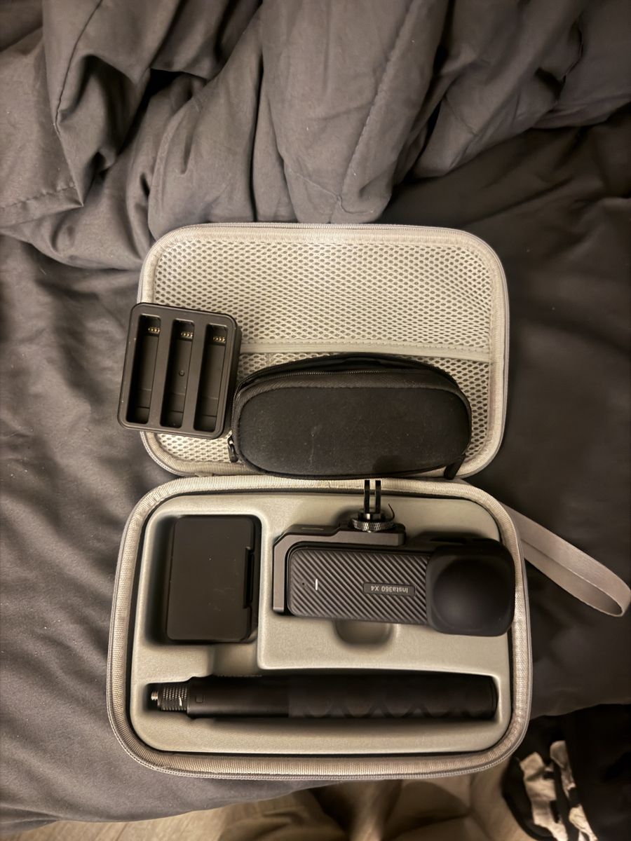 Insta360 X4