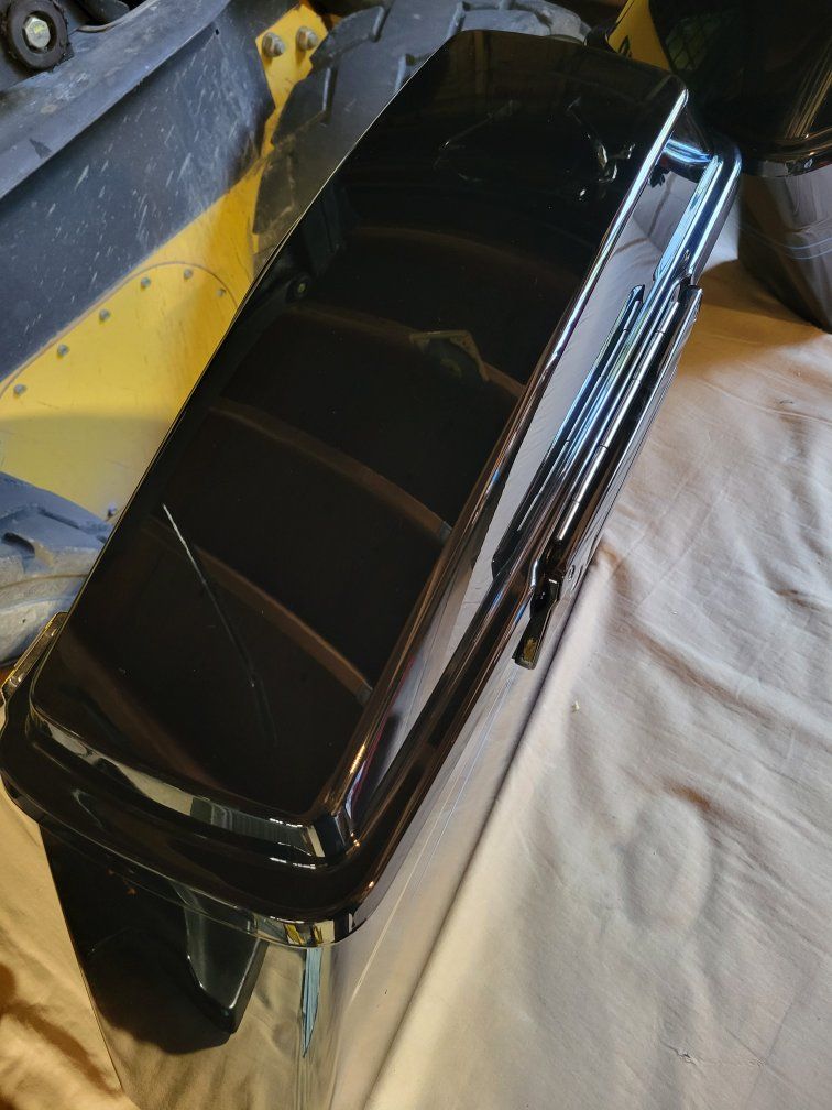 Main image 4