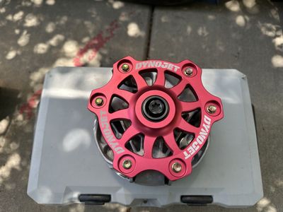 Rzr Pro primary clutch with Dynojet plate.