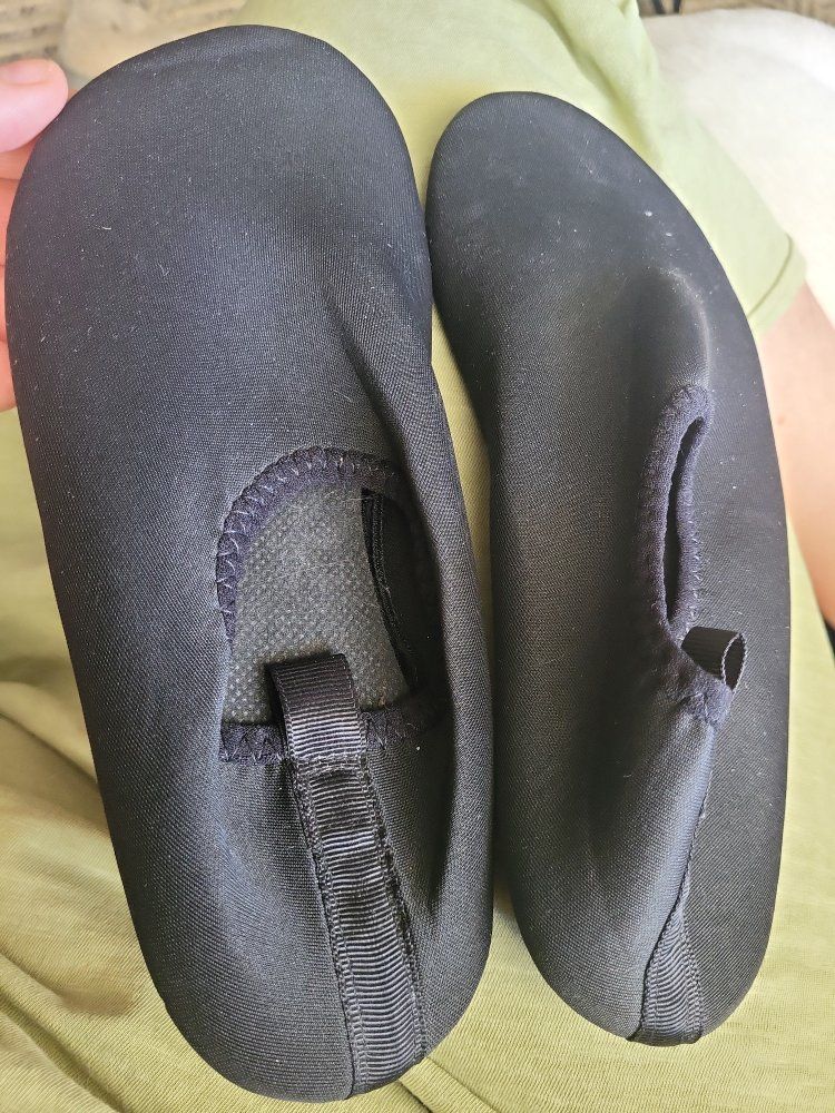 Unbranded Black Lake Shoes/Water Socks - Item 91614