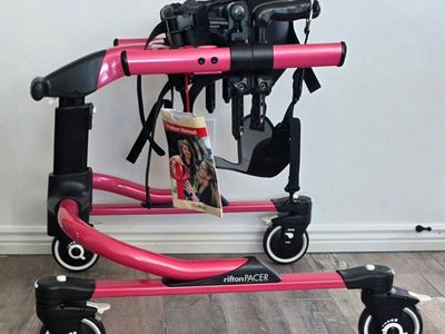 Rifton Pacer K630 MEDIUM Gait Trainer Walker Handl