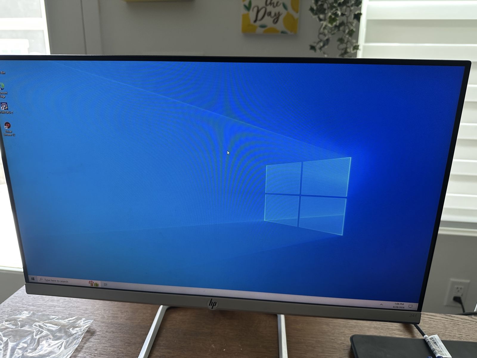 HP 24’’ Monitor 24f thin computer display good sha