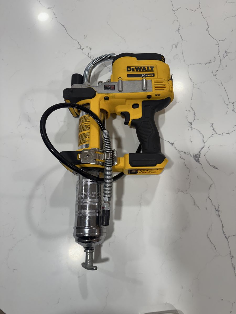 Dewalt grease gun