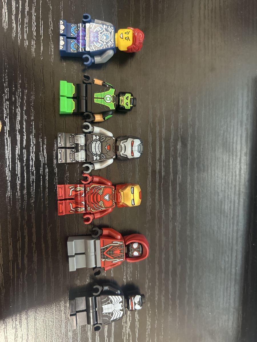 LEGO Minifigures (iron man), (venom), (war machine), (jordana), (green lantern), (miles morales spider man)