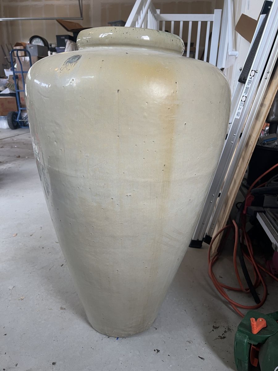 Floor vase