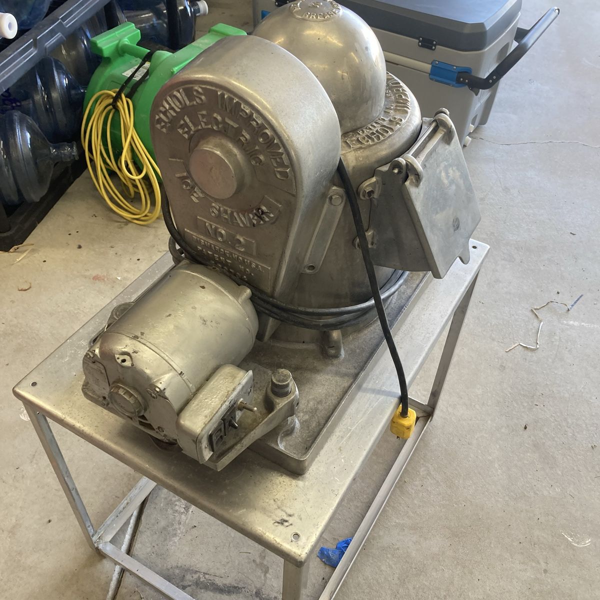 Snow cone ice machine shaver maker