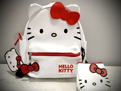 Hello Kitty White Backpack with Matching Pouch and Keychain