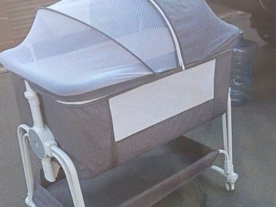 LHUAI, Baby Bassinet Bedside Crib With Storage Basket And Wheels