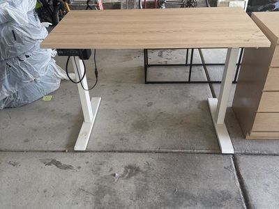 Electric Height-Adjustable Standing Desk
