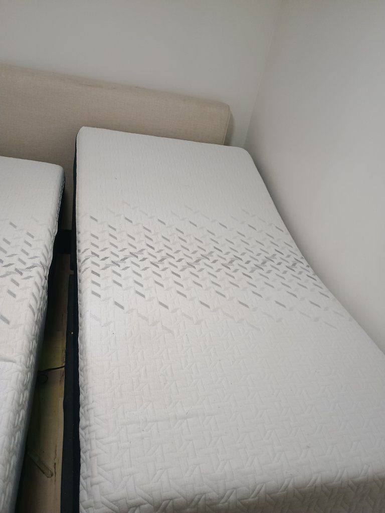 Main image 6