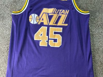 Donovan Mitchell #45 Utah Jazz Nike Swingman Jersey Size 52